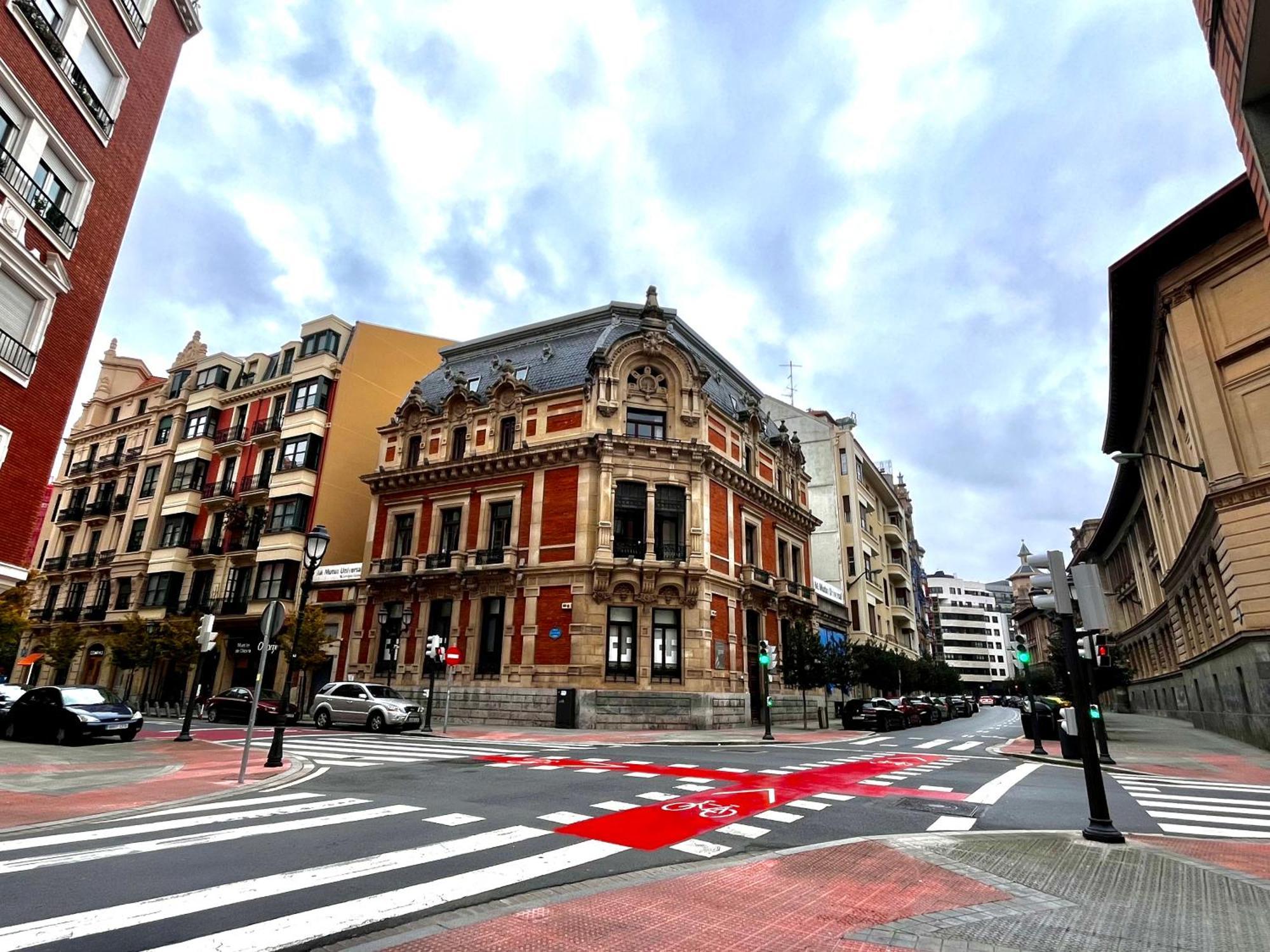 Piso En El Centro De Bilbao, Frente A La Alhondigaアパートメント エクステリア 写真